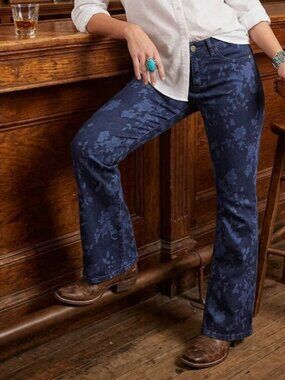 Nicole Miller Womens Boot Cut Jeans 28/26 High Rise Stretch Floral Pattern